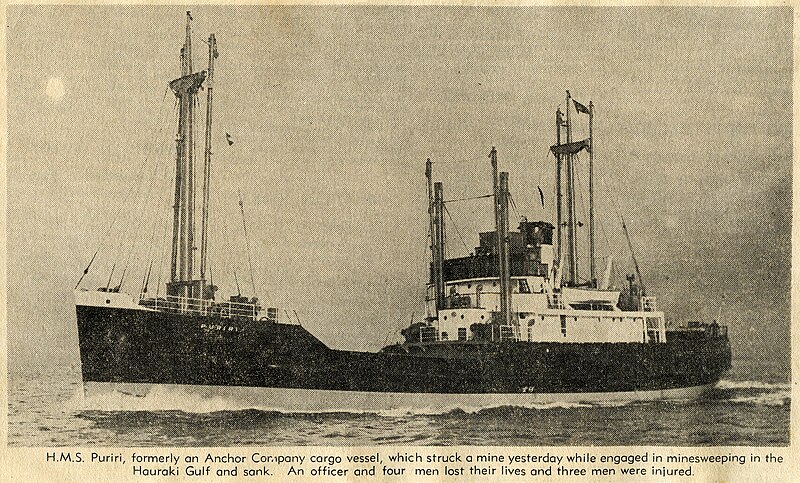 File:HMS 'Puriri', minesweeper sunk in 1941 (17120216187).jpg