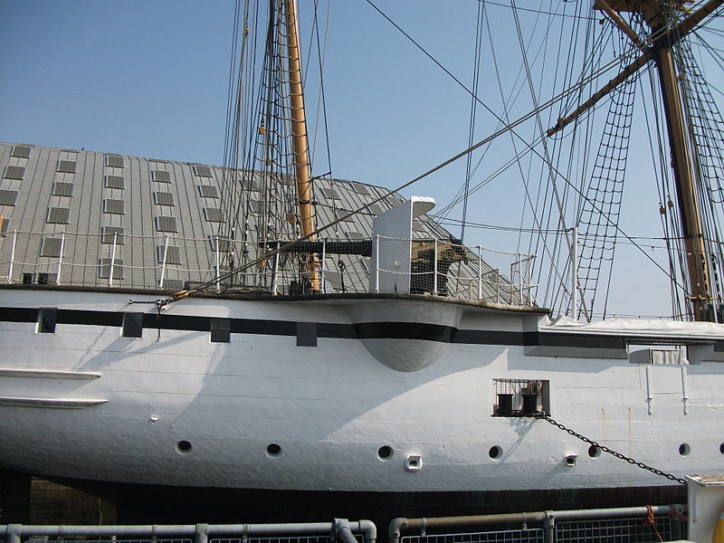 File:HMS Gannet 1878 detail of stern showing gun mount.JPG