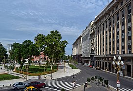 Viale Hipólito Yrigoyen dal Cabildo.jpg