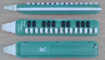 350px-Hohner_Melodica_Soprano.png