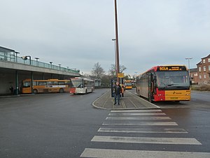 Holbæk Station er snart også helt gul. nu er vi dog i 2012. Holbæk har desuden også fået introduceret A-busser