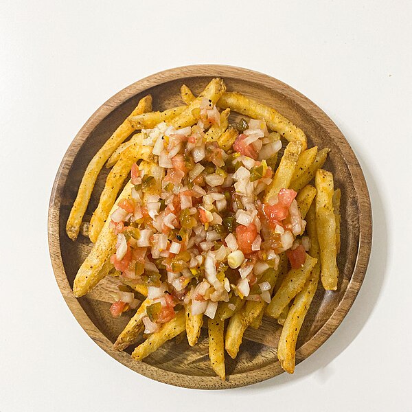 File:Homemade salsa with Cajun fries.jpg