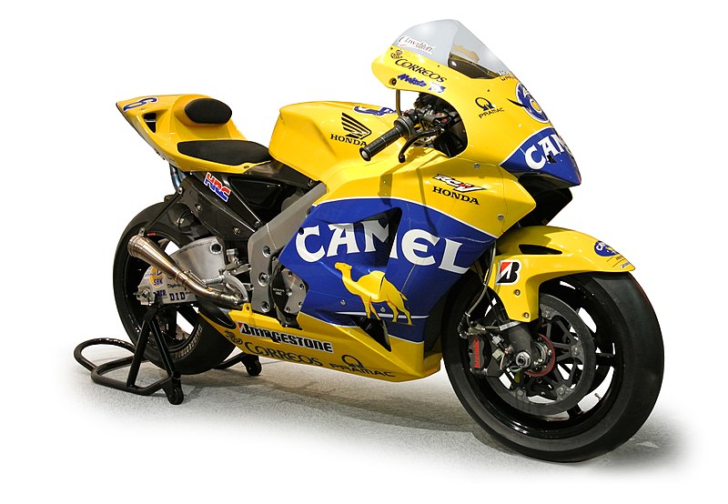 File:Honda RC211V noBG.jpg