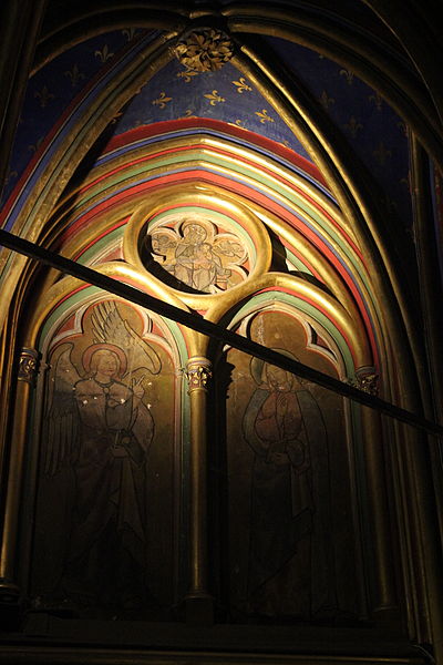 File:Interior Sainte-Chapelle 04.JPG