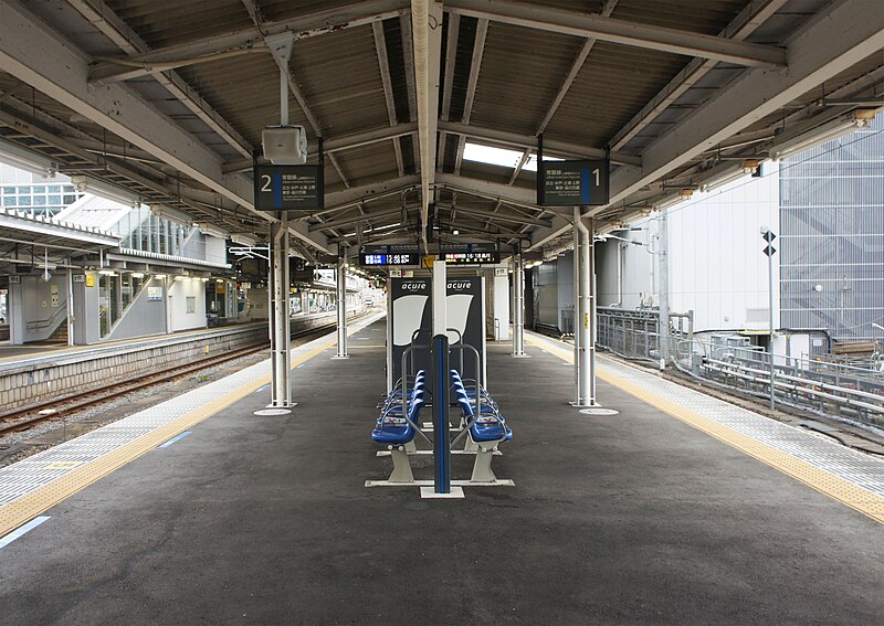 File:JR Joban Line・Ban-etsu-East Line Iwaki Station Platform 1・2.jpg