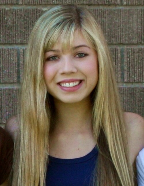 McCurdy aged 16 in 2008