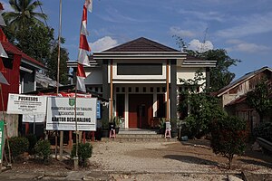 Kantor kepala desa Halong