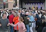 och dansfest på Gustav Adolfs torg under hela kvällen.