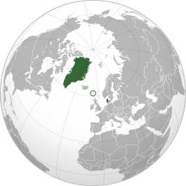 Kongeriget Danmarks placering (mørkegrøn): – Grønland, Færøerne (i cirkel), og Danmark.