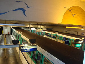 Métro Paris La Courneuve – 8 Mai 1945: Station der Métro Paris