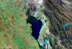 Lago Uru Uru Boliviya sun'iy yo'ldosh xaritasi 67.09971W 18.png