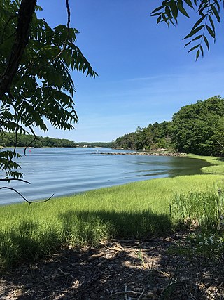 <span class="mw-page-title-main">Callen Point</span> Promontory in Maine, United States