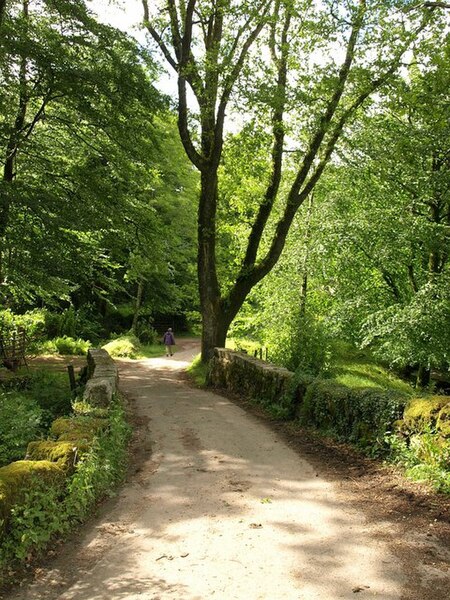 File:Leighon Bridge - geograph.org.uk - 861833.jpg