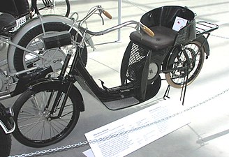 The Lomos was DKW's second motorcycle; the first was the Golem, an auto-fauteuil