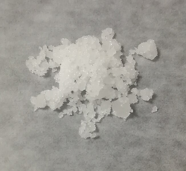 File:Magnesium perchlorate hexahydrate.jpg