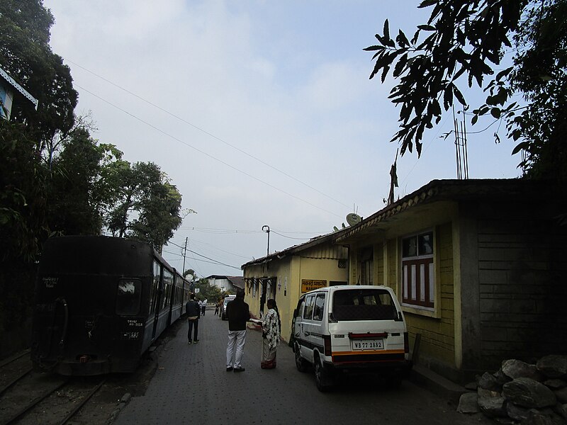 File:Mahanadi Railway Station.JPG