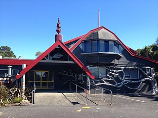 <span class="mw-page-title-main">Mairangi Bay</span> Suburb in Auckland, New Zealand