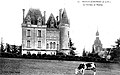Le château néothique et l'église paroissiale vers 1920 (carte postale).