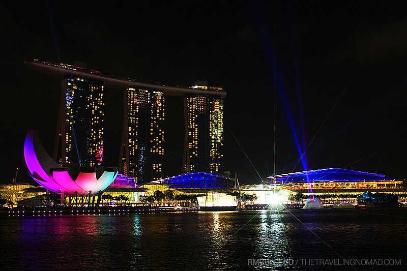 File:Marina Bay Sands, Singapore, at night - 20140215-02.jpg