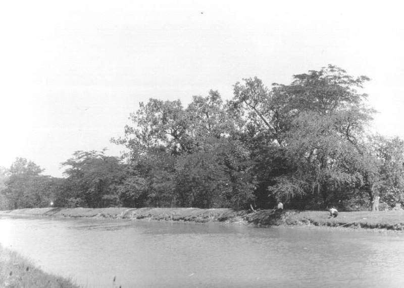 File:Miami and Erie Canal, Grand Rapids, Ohio (approximately 1900) - DPLA - 80baef3ee59f86acf35fc97acf2c8579.jpg