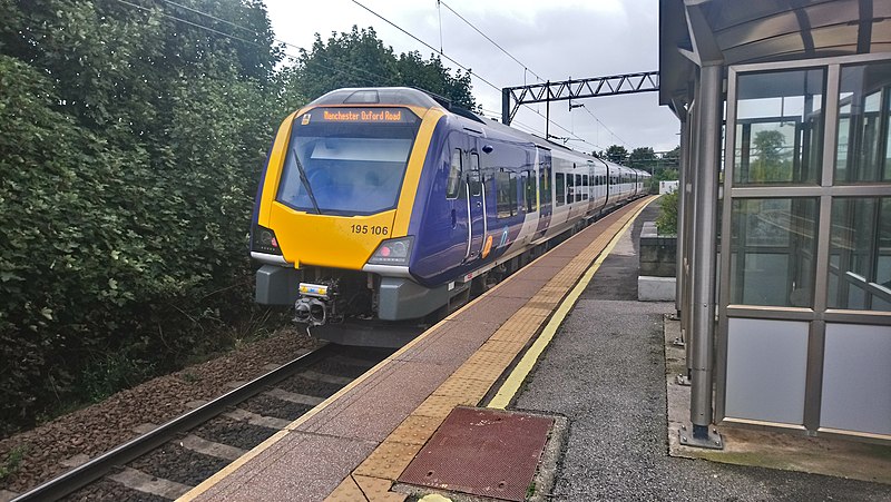 File:Mossley Hill Railway Station.jpg