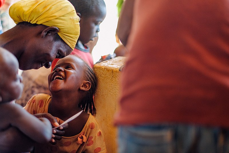 File:Mother and Child (Credit Tojo Andrianarivo).jpg