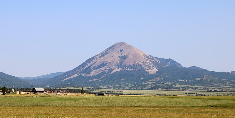 File:Mount Mestas.JPG