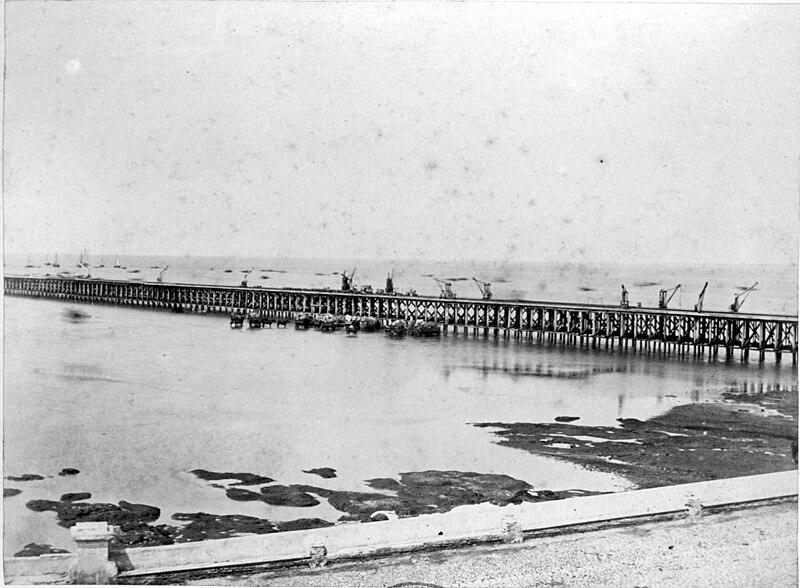 File:Muelle de la Aduana Nueva (1864).jpg