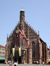 Нюрнбергската „Фрауенкирхе“ (1350)
