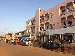 Niger, Niamey, Avenue de Maourey (Rue ST-3)(1).jpg
