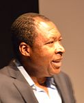 Okwui Enwezor (bytt bild)