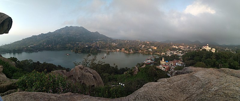 File:PANORAMIC VIEW OF MOUNT ABU, RAJASTHAN.jpg