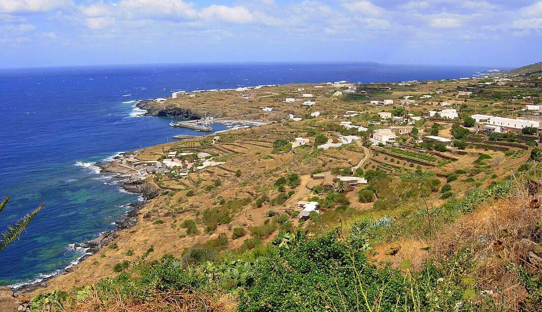 File:Pantelleria sulla Costa.jpg