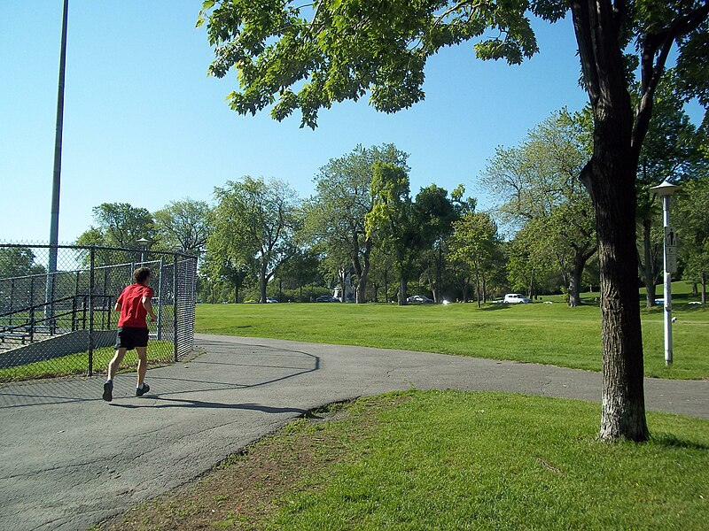 File:Parc Jeanne-Mance 10.JPG