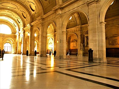 Hall of the "Pas Perdus" leading to courtrooms