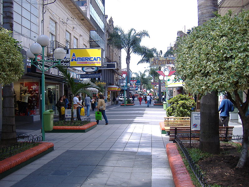 File:Peatonal Entre Ríos Concordia 2.jpg