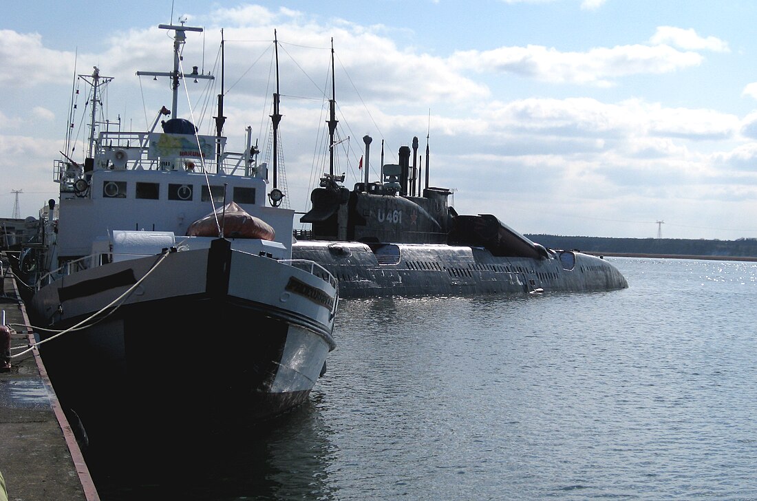 File:Peenemuende, Hafen, U461.JPG