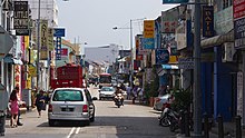 Scène de rue de Penang (11512501443).jpg