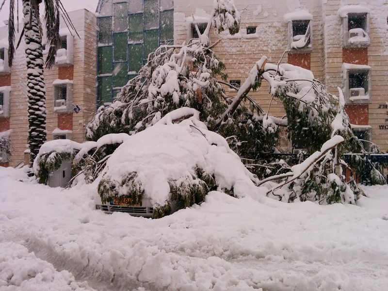 File:PikiWiki Israel 33898 snow in Ariel 2013.jpg