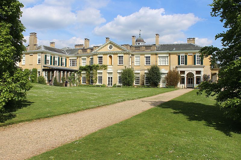 File:Polesdon Lacey, West facade.jpg