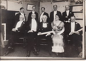 Presentation of the first Franklin Medal in Philadelphia in 1915. Thomas Edison and Mina Edison with (standing), D.R.B. Owens, J (2287c3af58e542258439dd02790c0303).jpg