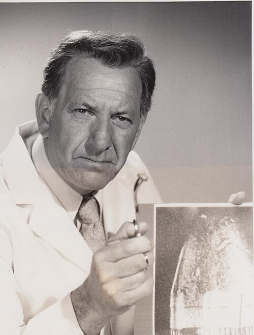 Jack Klugman as Quincy