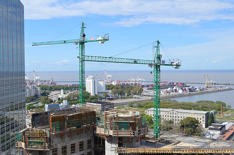 File:Río de la Plata desde IBM.jpg