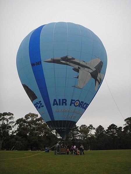 File:RAAF Balloon.JPG