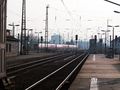 RE Dresden−Görlitz bei der Einfahrt in den Bahnhof Dresden-Neustadt