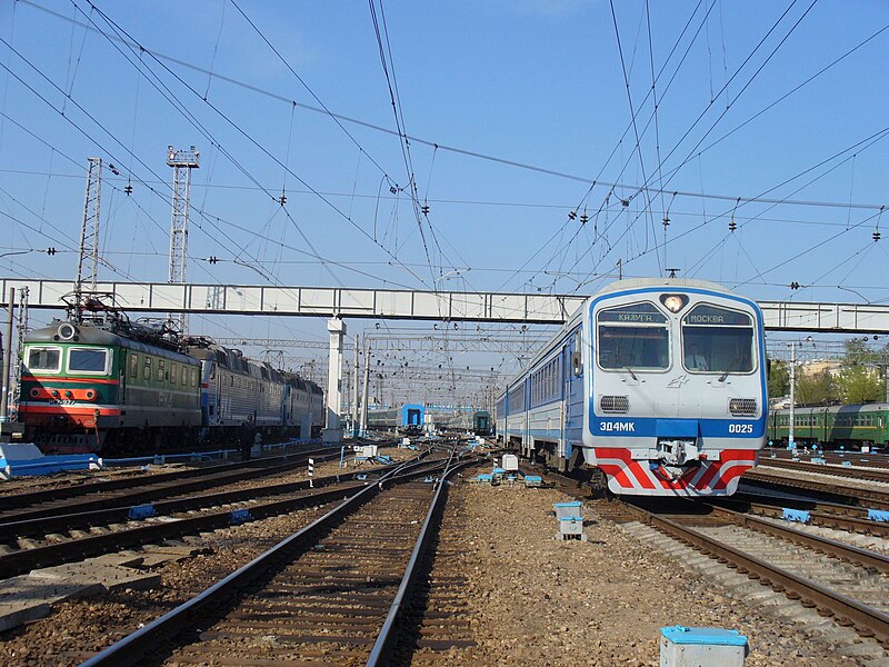 File:RZD ED4MK-0025 2006-05 Moscow Kievskaya station 1147167339.JPG