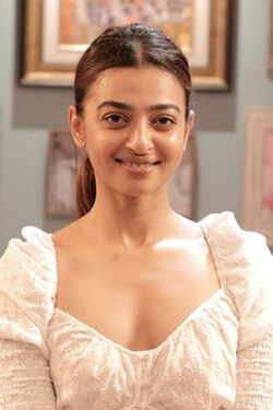 Radhika Apte snapped on the sets of Midnight Misadventures with Mallika Dua (06) (cropped).jpg