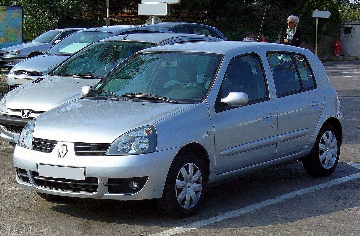File:Renault Clio II rear 20090329.jpg - Wikimedia Commons
