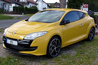 Renault Mégane III RS Kyalamigelb