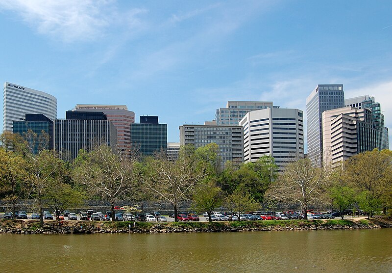 File:Rosslyn Virginia Skyline.JPG